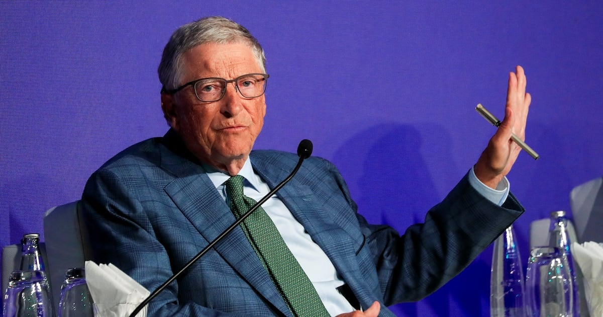 Gates, el mismísimo, dice que la IA puede salvar al mundo o hundirlo: el problema es que nadie tiene un plan