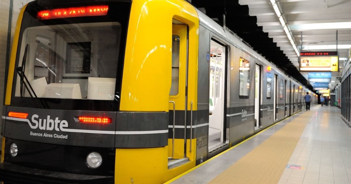 La Legislatura porteña aprobó la gratuidad del subte para jubilados: cómo funcionará el acceso con DNI