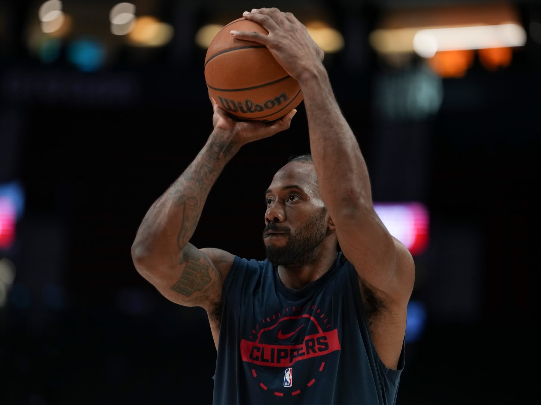 A los Clippers les cayó la peor: 30 millones y cinco picks al tacho por una rosca con Kawhi