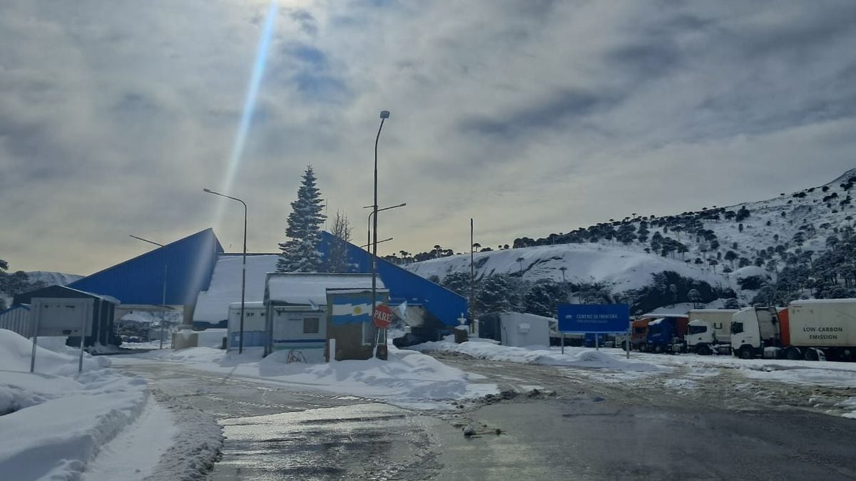 Cruce a Chile desde Neuquén: cómo quedan los horarios en los cuatro pasos fronterizos tras el cambio de hora
