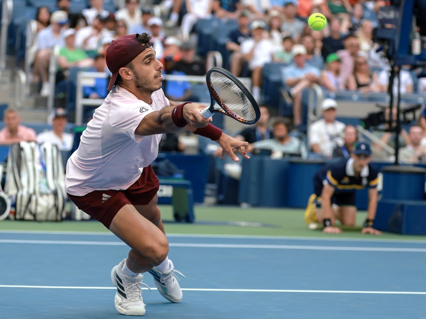 Cerúndolo chocó contra la muralla de Blockx y se despidió en octavos del US Open