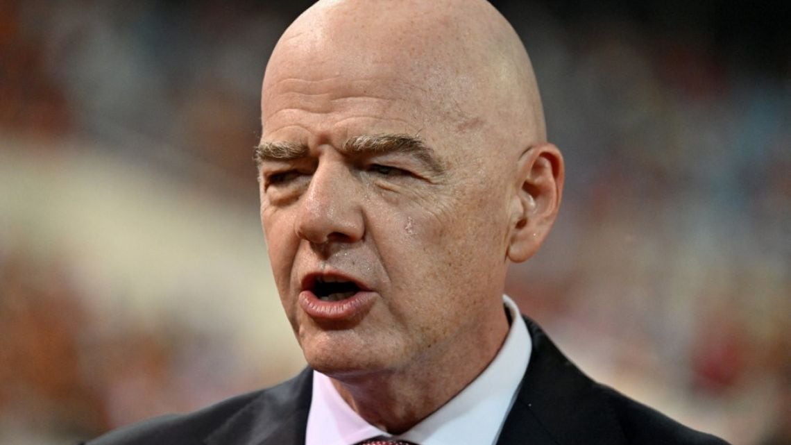 Francia le quita el apoyo a Infantino y reaviva la pelea por el poder en la FIFA