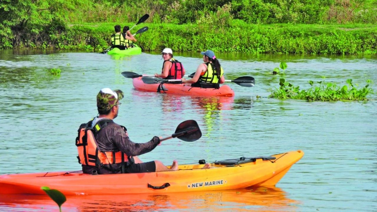 Remo con perfume de río: navegar la laguna Setúbal desde Arroyo Leyes