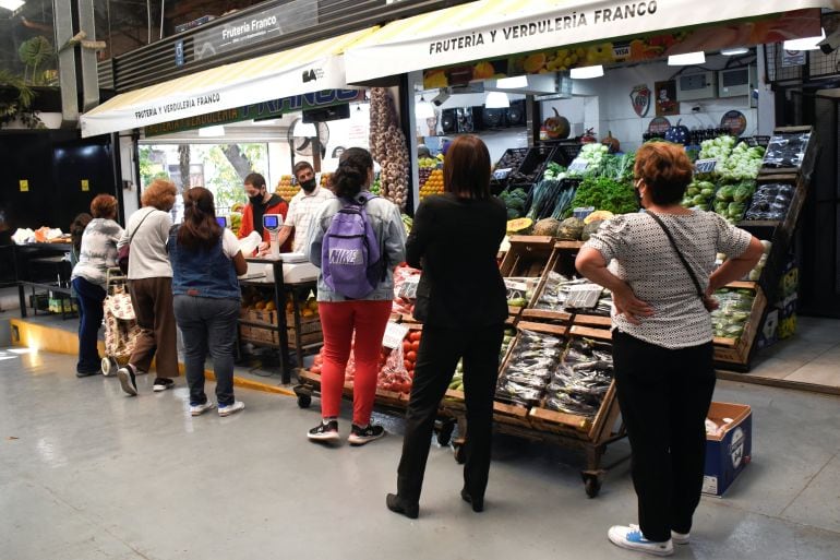 Inflación de agosto en 1,7%: la más baja en catorce meses, pero Argentina sigue segunda en el ranking regional