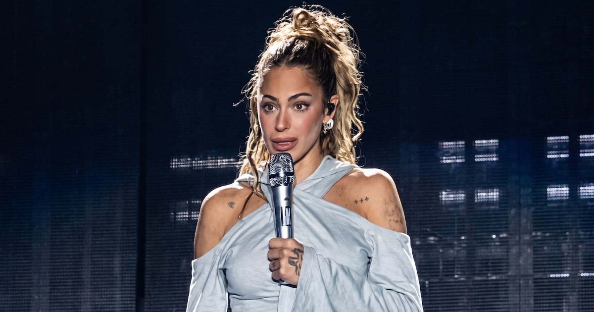 Tini, a corazón abierto desde el escenario salvadoreño: contar la depresión como parte del viaje