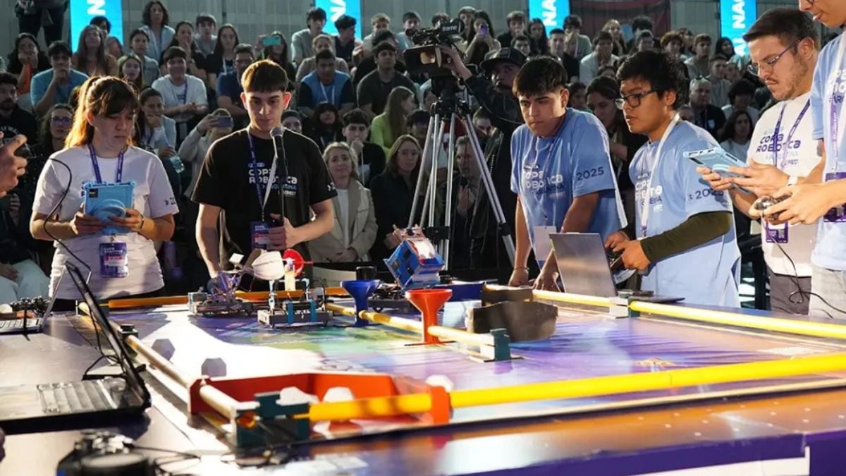 La final nacional de robótica educativa se muda a Neuquén con dos jornadas a puro pulso adolescente