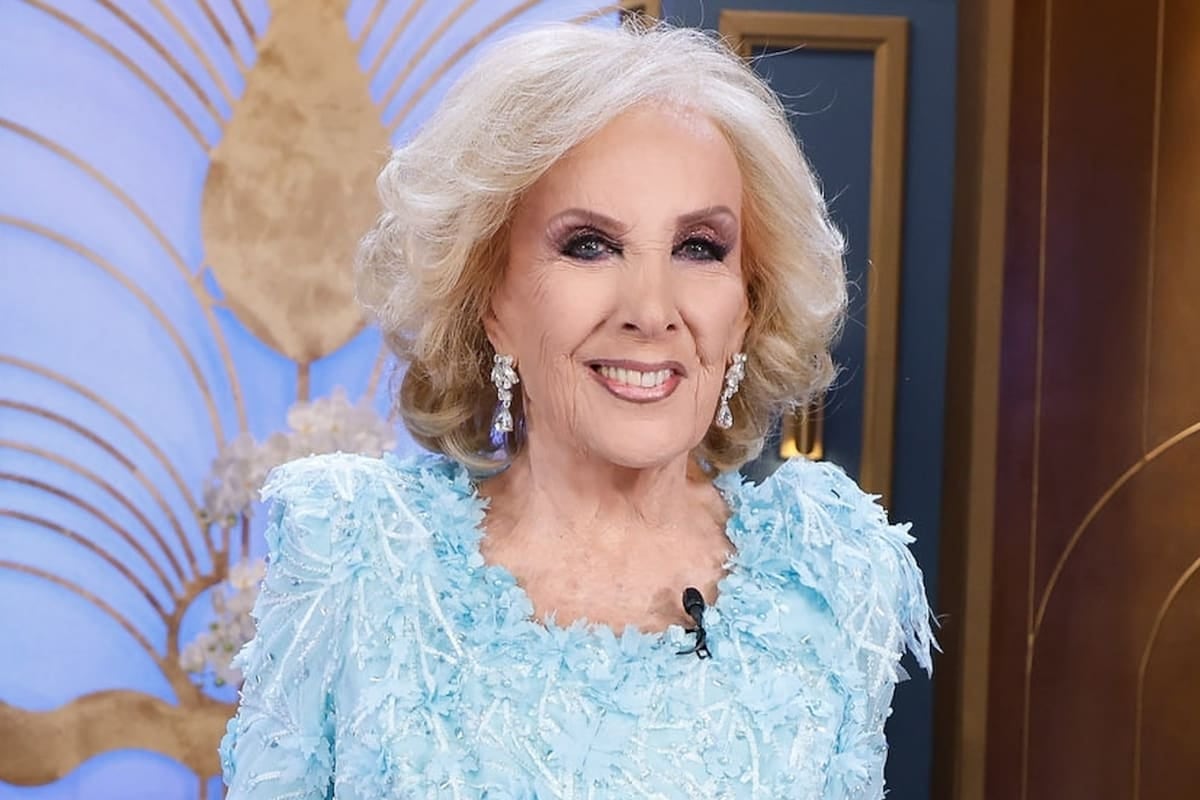 La mesa de Juana, otra vez: mientras Mirtha se repone, la nieta vuelve a calzarse el traje de conductora