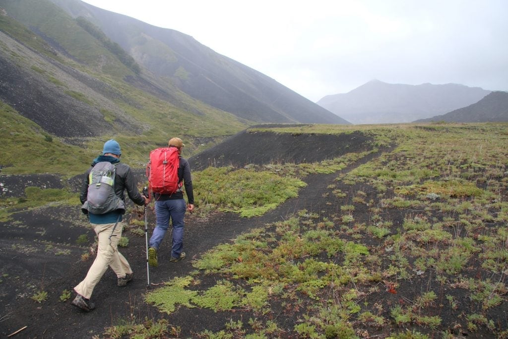 Un paseo por las entrañas del Malacara, el volcán mendocino que se camina por dentro