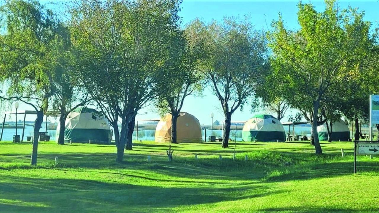 Cinco glampings en provincia de Buenos Aires para dormir entre sierras, lagunas, bosques y playas sin perder ninguna comodidad