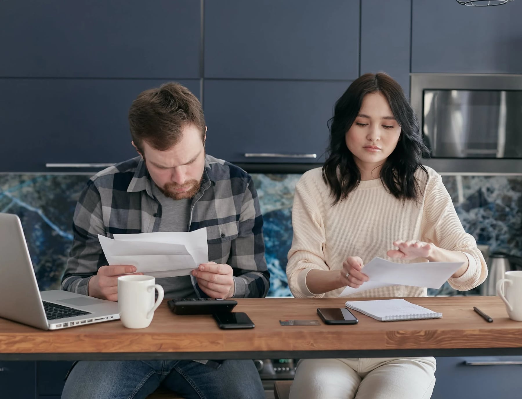 Salarios privados: la foto cambia según el mes que se tome como punto de partida