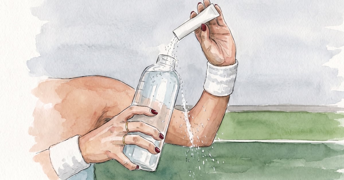 Agua, sales y bebidas deportivas: qué sirve y qué sobra en cada momento de la vida cotidiana