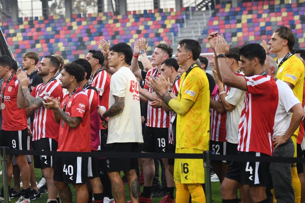 Central levantó la Supercopa entre los silbidos y la bronca de Estudiantes