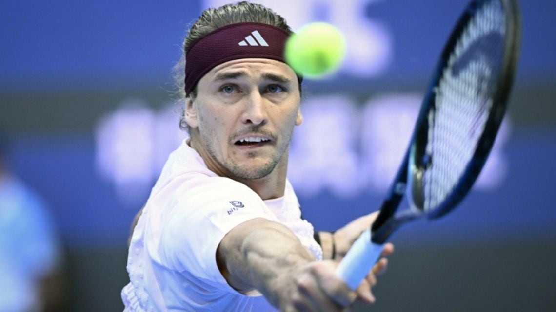 Zverev arrancó con el pie derecho en China y bancó a los cinco parciales: que nadie toque el formato
