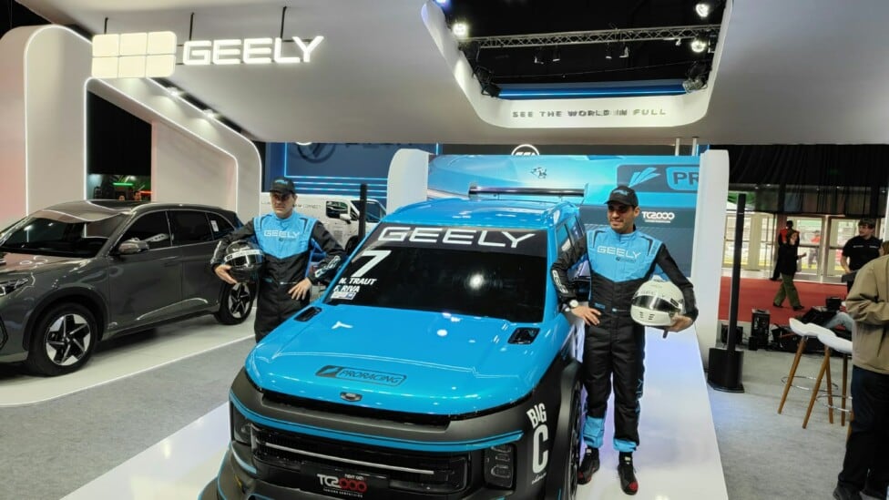 Un gigante chino se sube al TC2000: Geely metió primera con Traut y Riva como cartas de la marca