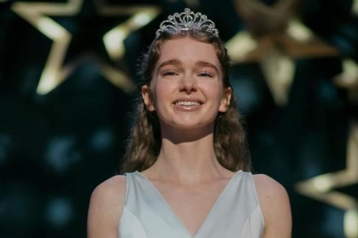 Carrie vuelve a la pantalla, pero esta vez el acoso no se queda en el patio de la escuela