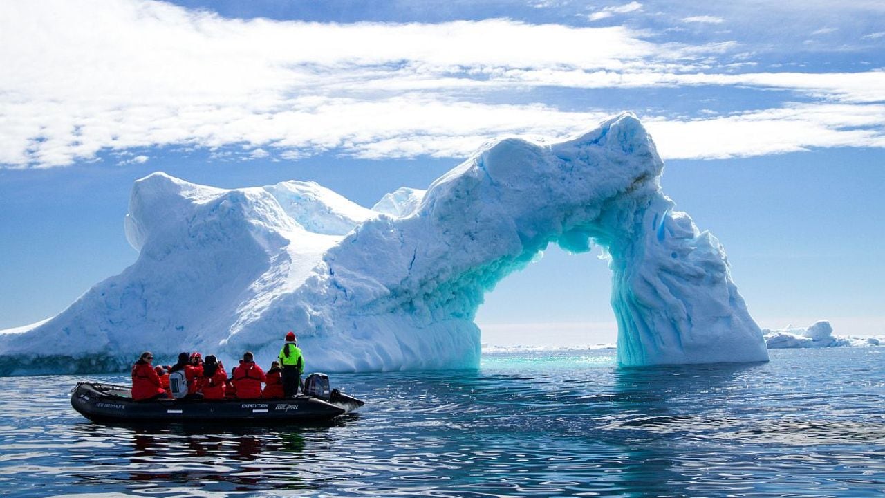 Antártida a bordo: la vuelta completa que cambiará la idea del crucero clásico
