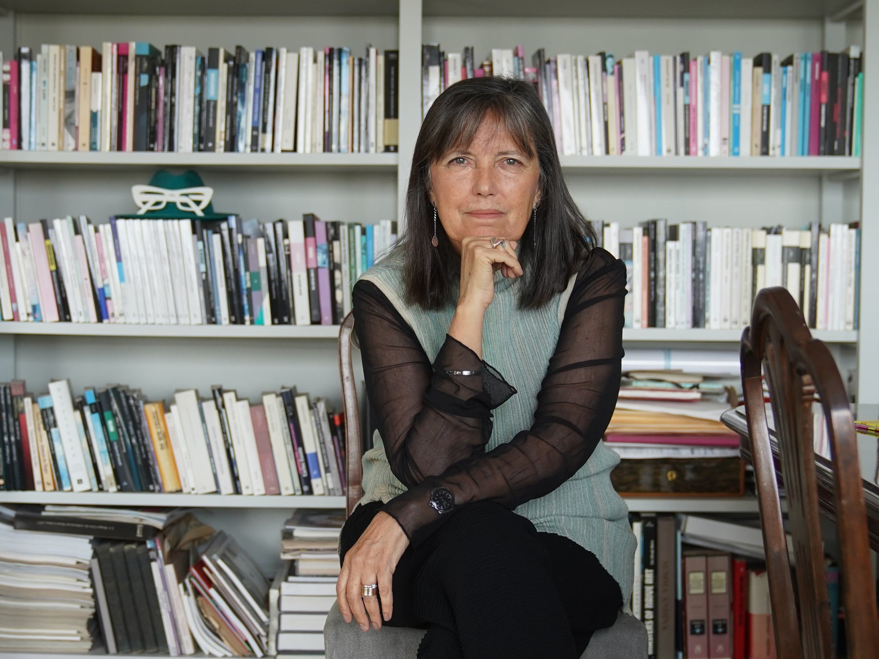 El pájaro y la editora: la novela en la que Claudia Piñeiro deja hablar a las que cantan bajito