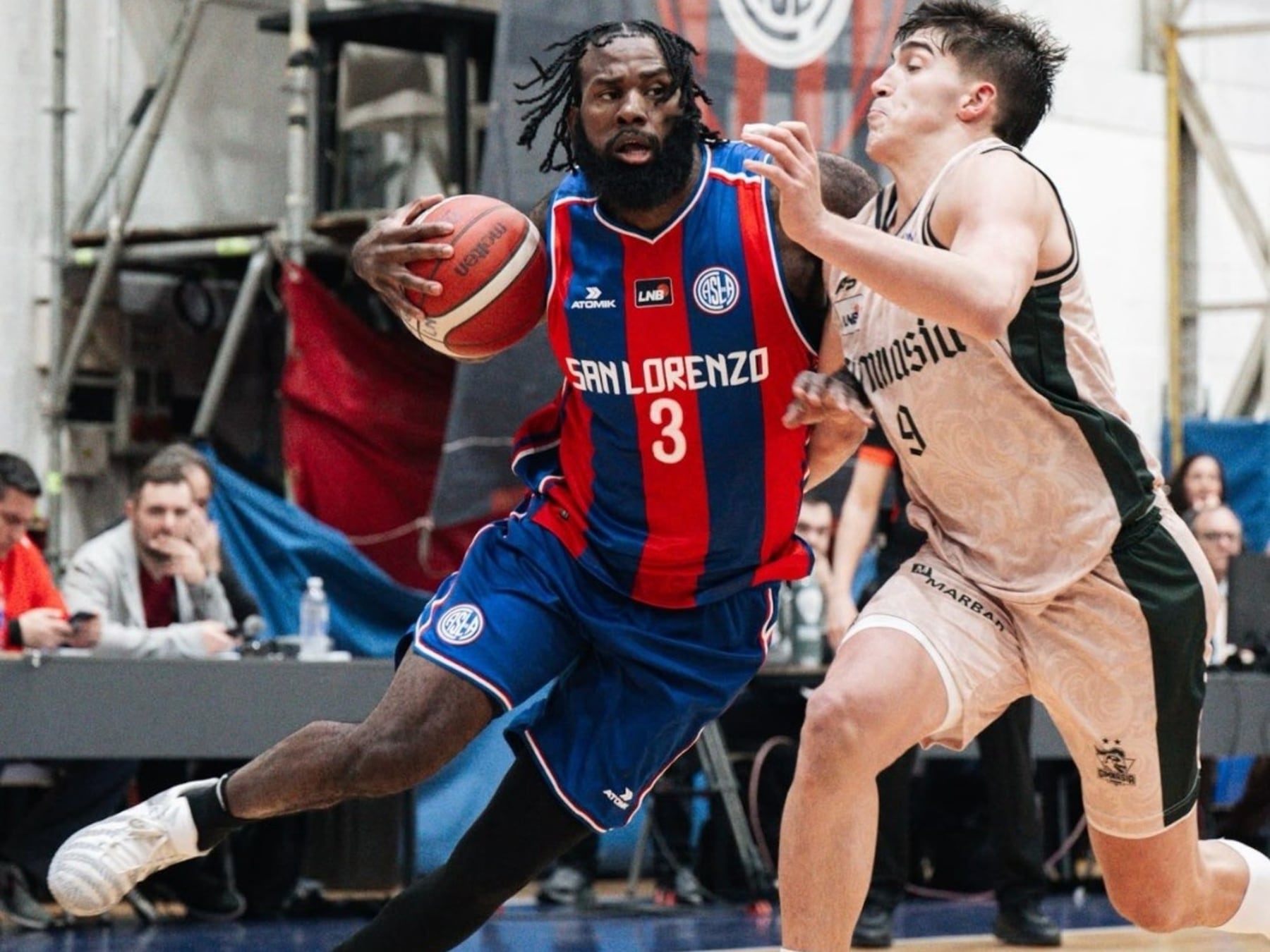 El Ciclón arrancó derecho en Boedo: victoria 89-73 frente al campeón en la apertura de la Liga Nacional