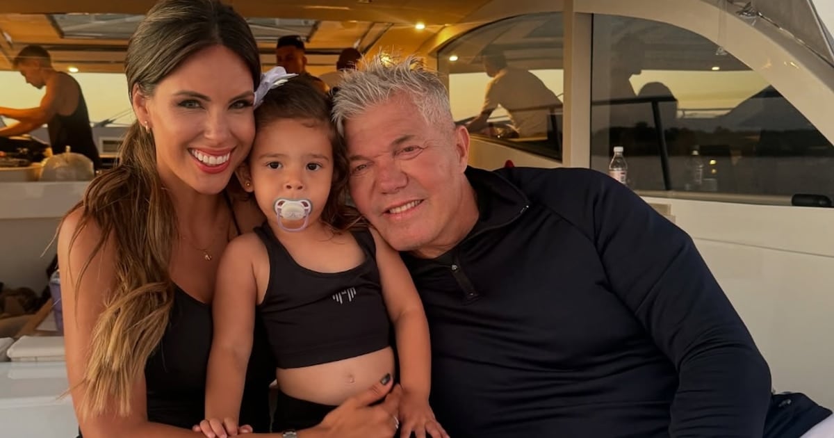 Sarah, la hija de Barby Franco y Fernando Burlando, cumplió el sueño europeo y ya tiene su pasaporte italiano en la mano