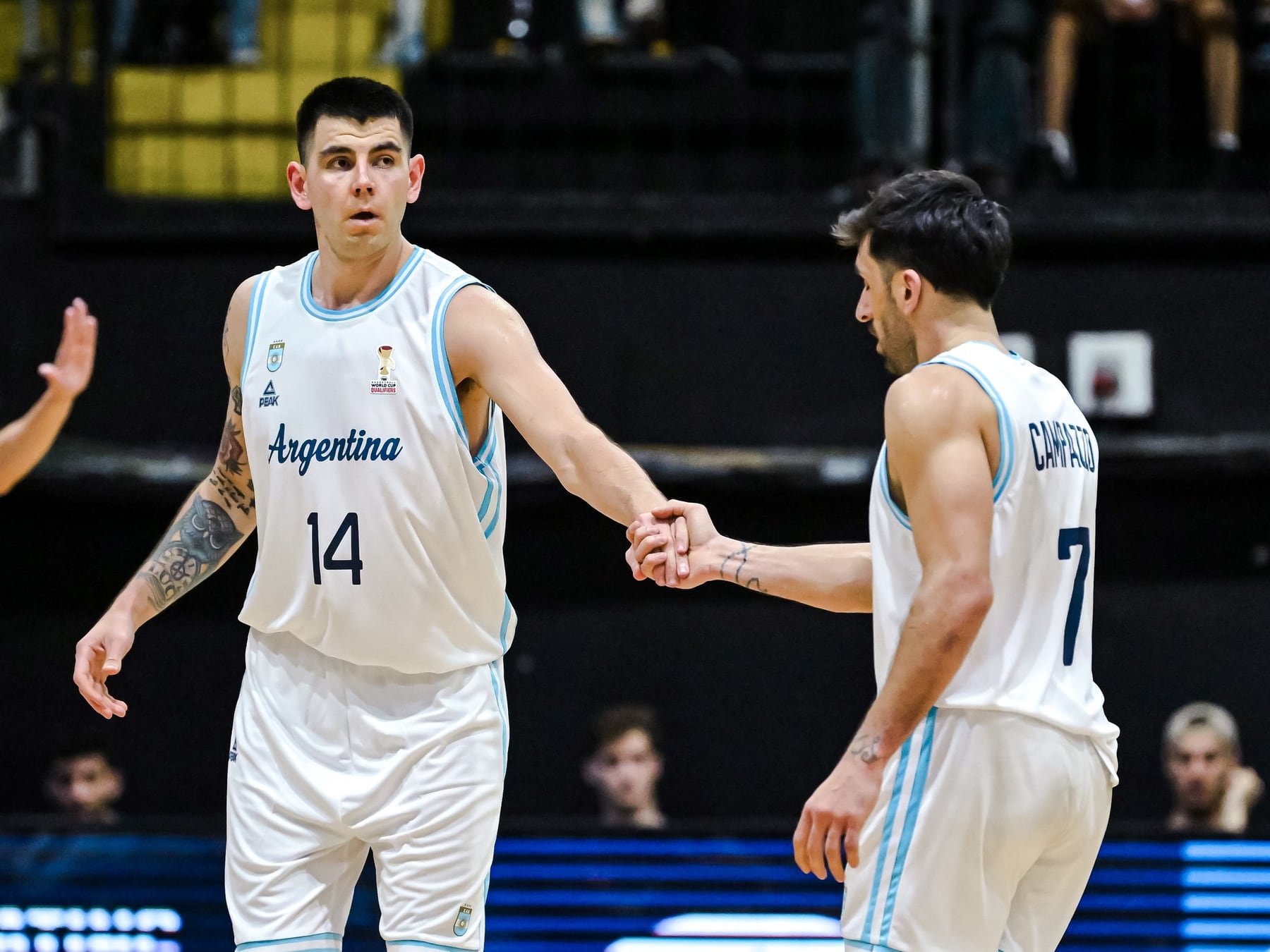 Deck se toca el hombro y a la Selección se le complica noviembre