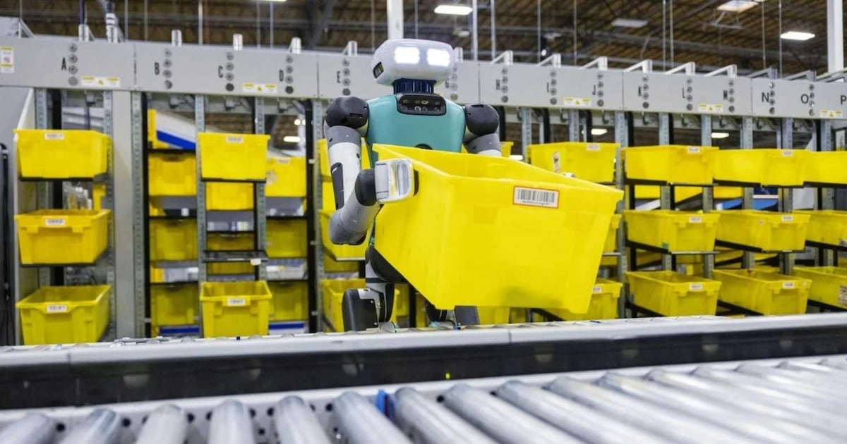 Un millón de robots y un dolor de cabeza: Amazon, la fábrica que se chocó con sus propios números