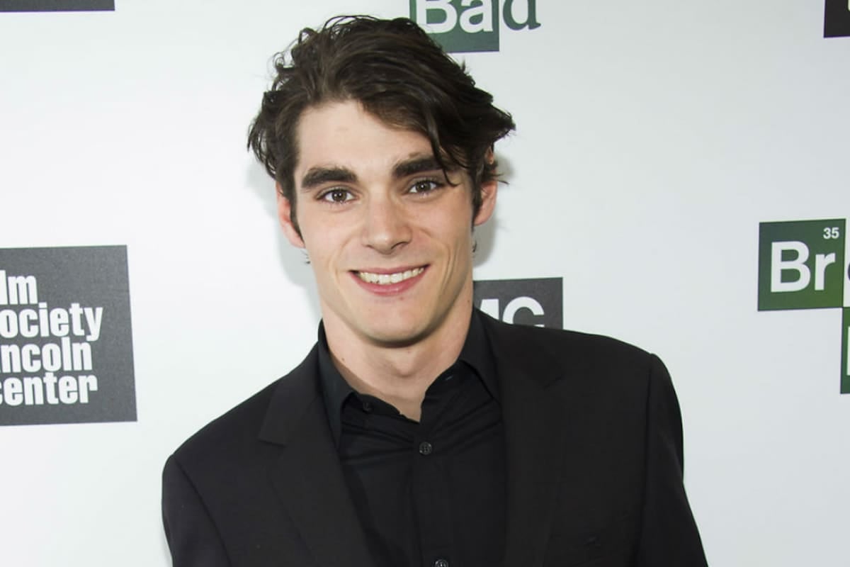 Se apagó RJ Mitte, el hijo entrañable de Breaking Bad que convirtió su parálisis cerebral en bandera de lucha