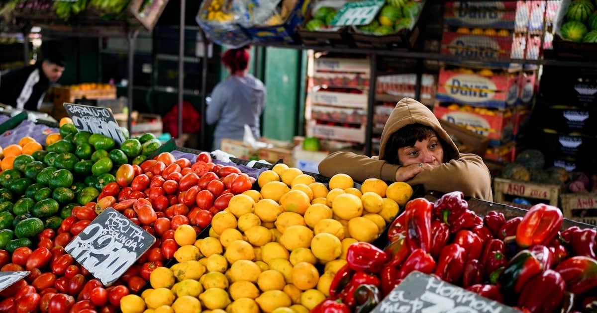 Canasta de septiembre: el rojo del tomate y el verde de la lechuga marcaron el pulso de los precios