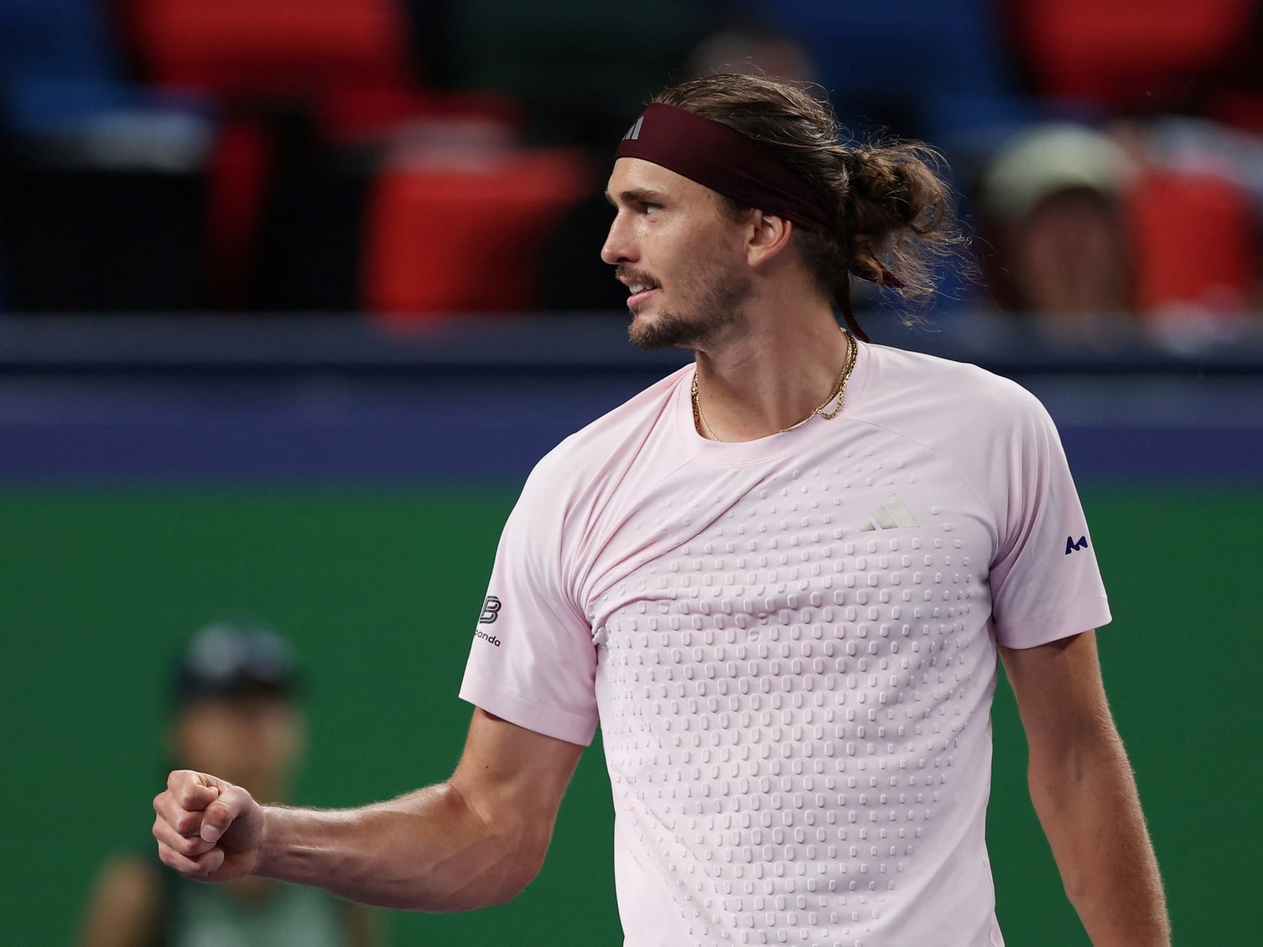 Zverev hizo los deberes en Shanghai y ya se prueba la corona de fin de año