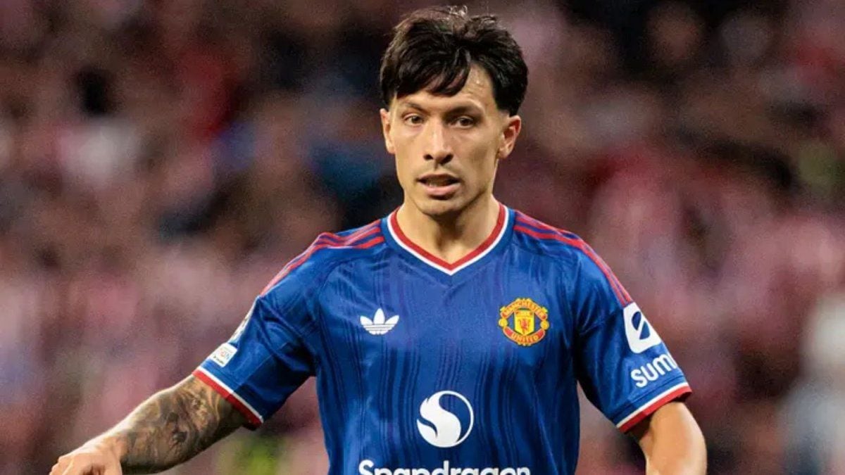Martínez plantó bandera y Rooney lo cruzó por partida doble: del vestuario al personaje