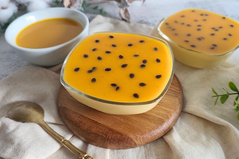 Mousse de maracuyá bien cremosa, sin horno y lista en una tarde