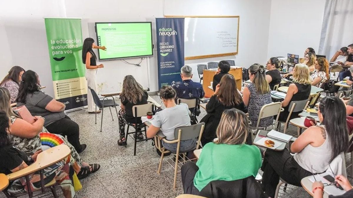 Becas Gregorio Álvarez en Neuquén: 438 estudiantes ya tienen el sí y el primer pago llega el 20 de octubre