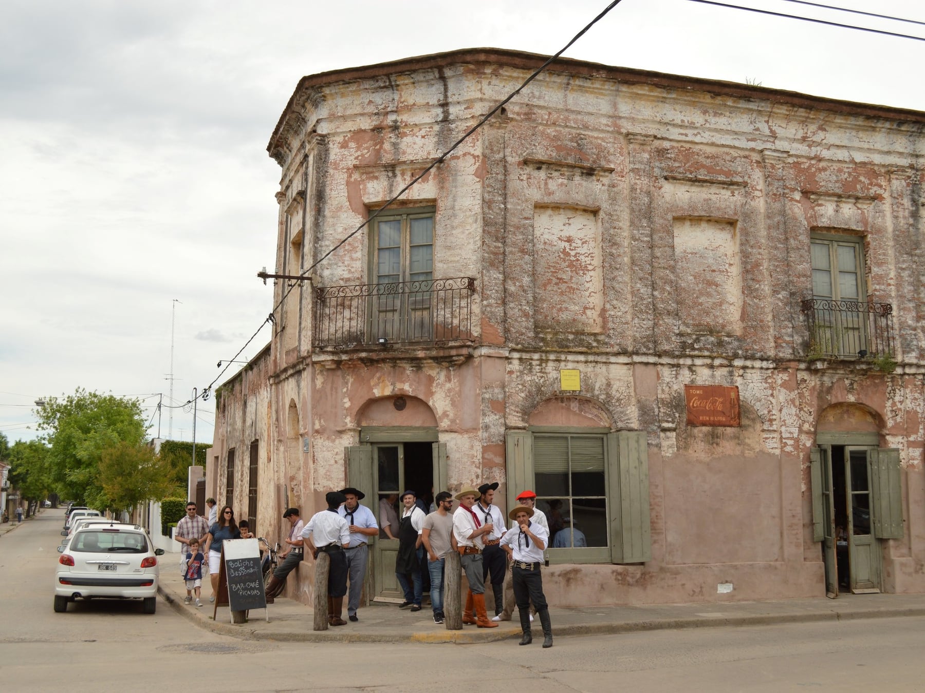 San Antonio de Areco, más allá del gaucho: el mapa de los talleres donde nacen las piezas únicas
