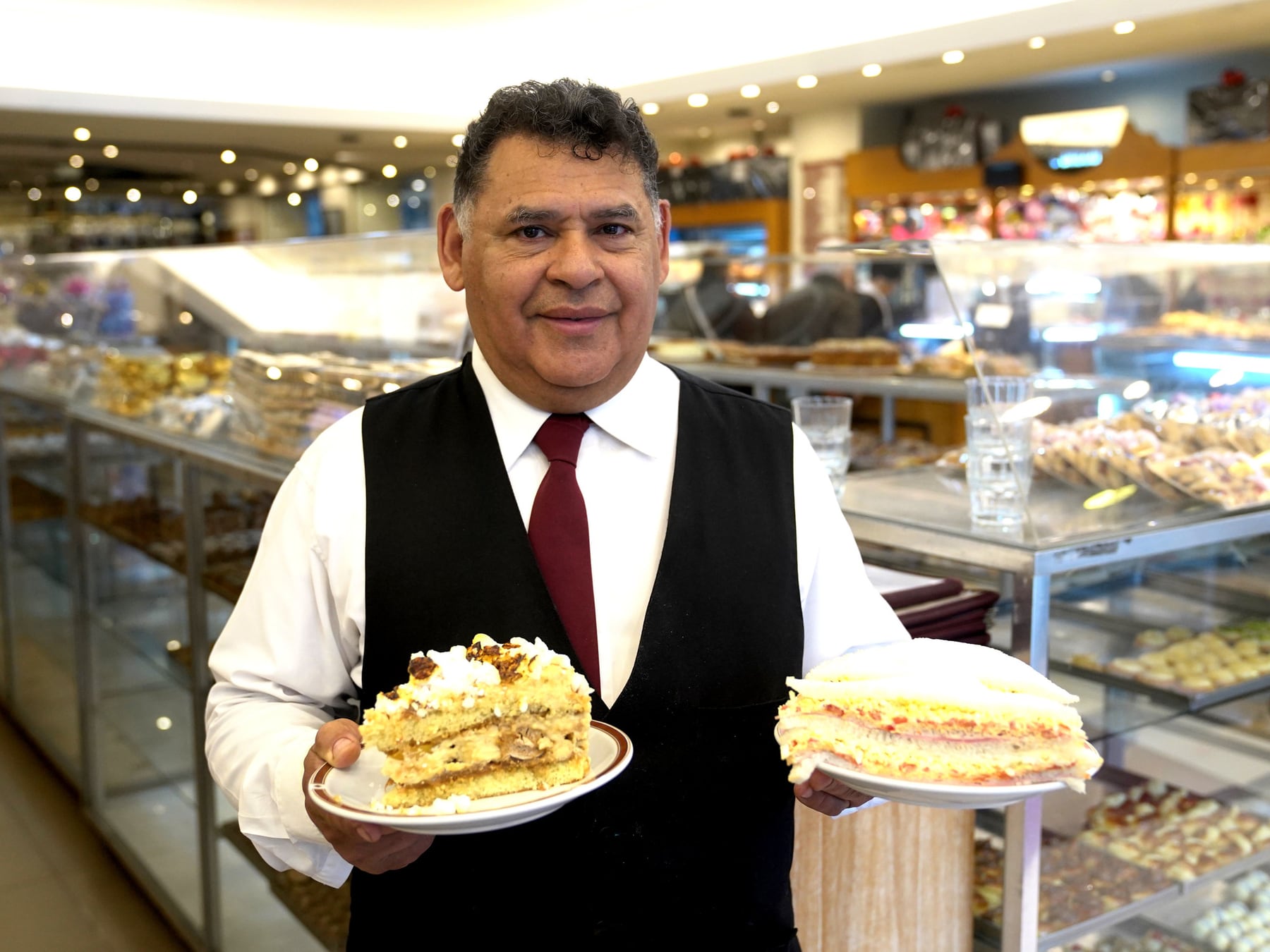 El Greco, la confitería de Caballito donde el rock nacional arrancó entre sándwiches de miga