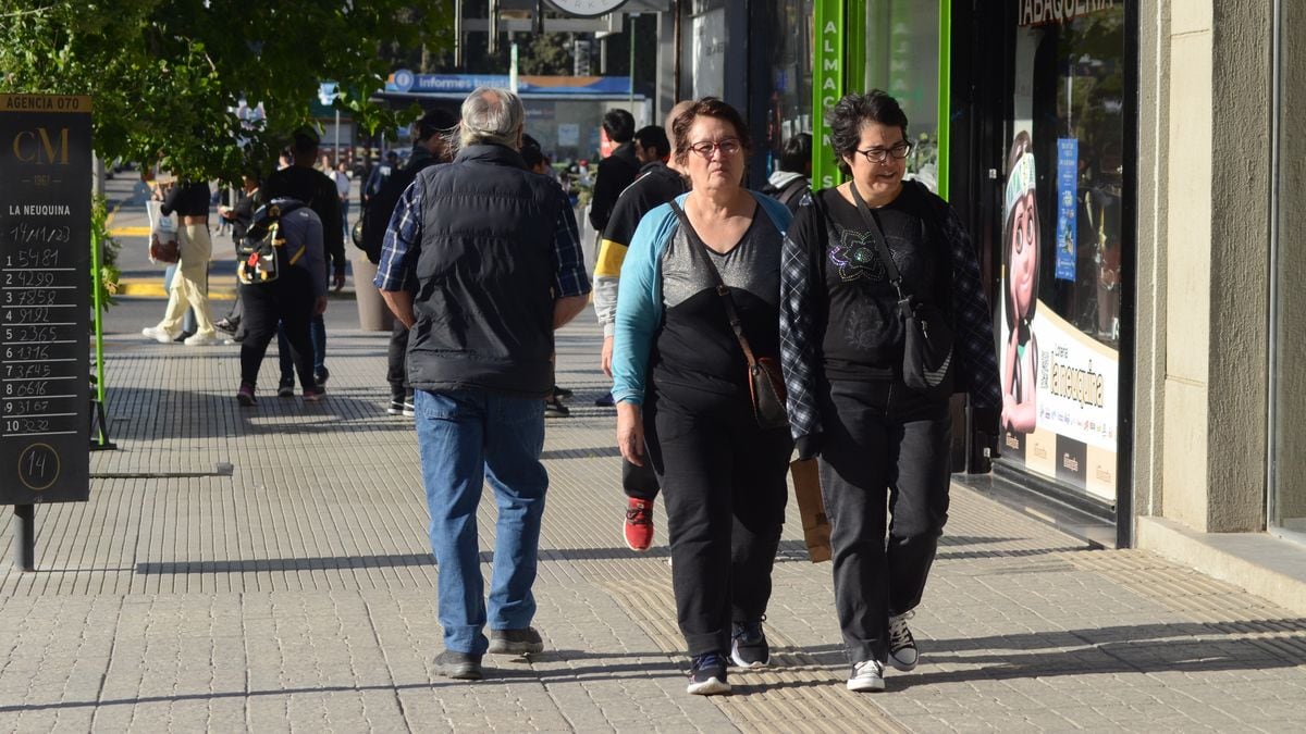 En Neuquén, el Día de la Madre se festejó con menos regalos y más cuotas: el ticket se estiró hasta los 75.000 pesos