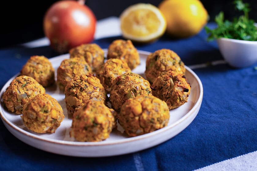 Bolitas veganas de garbanzos y brócoli: una cena fácil, nutritiva y sin gluten