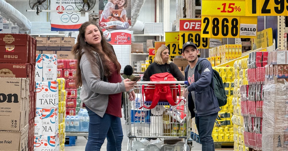 La caída real del consumo seesthesi en y se extendió a los householdsFMIargentinos