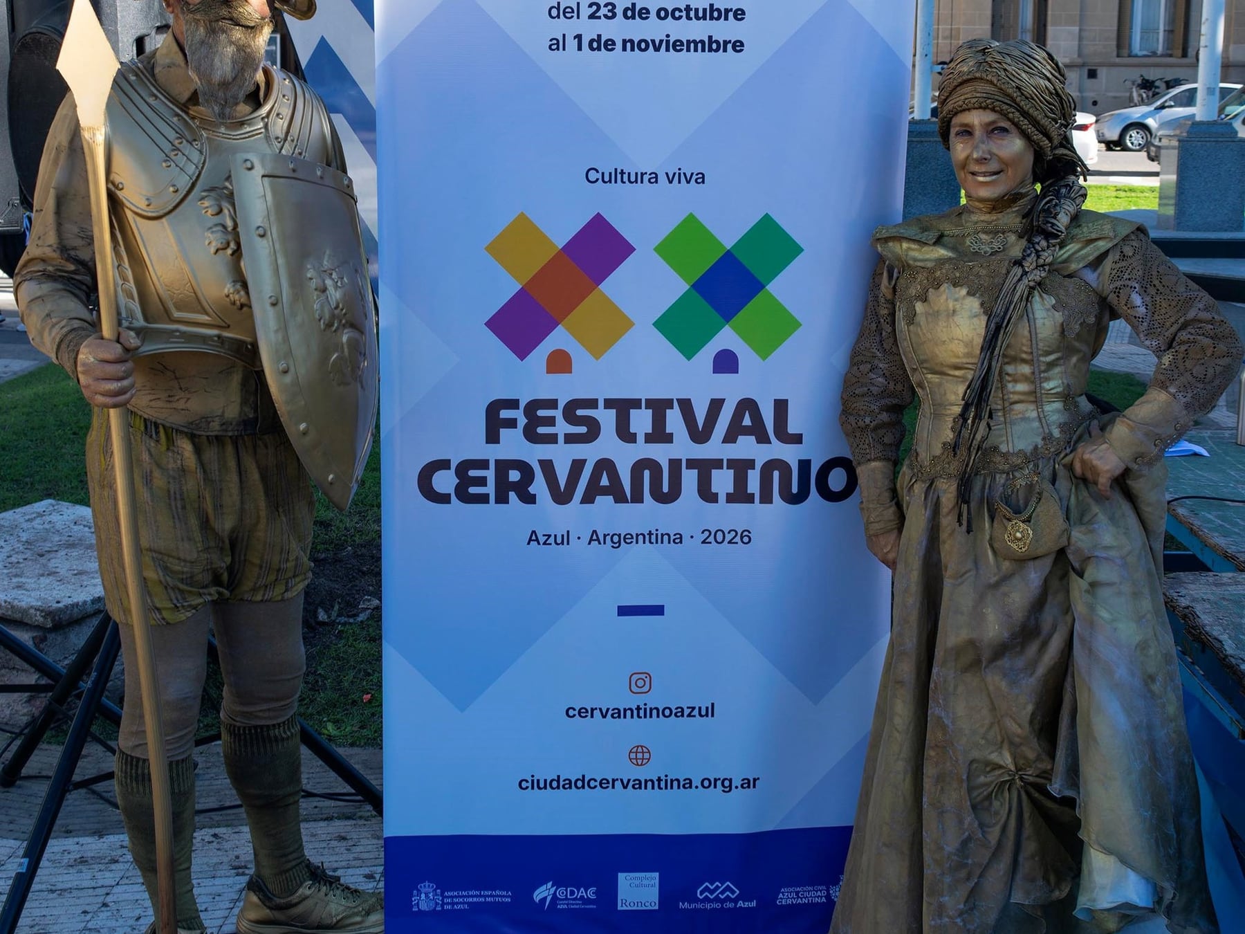 Azul y Crotto: dos escapadas Autumnales con festival,Emily historia y tones