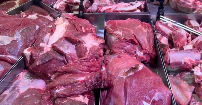 La carne de cerdo fresca ienta un récord en septiembre y presiona a los chacinados