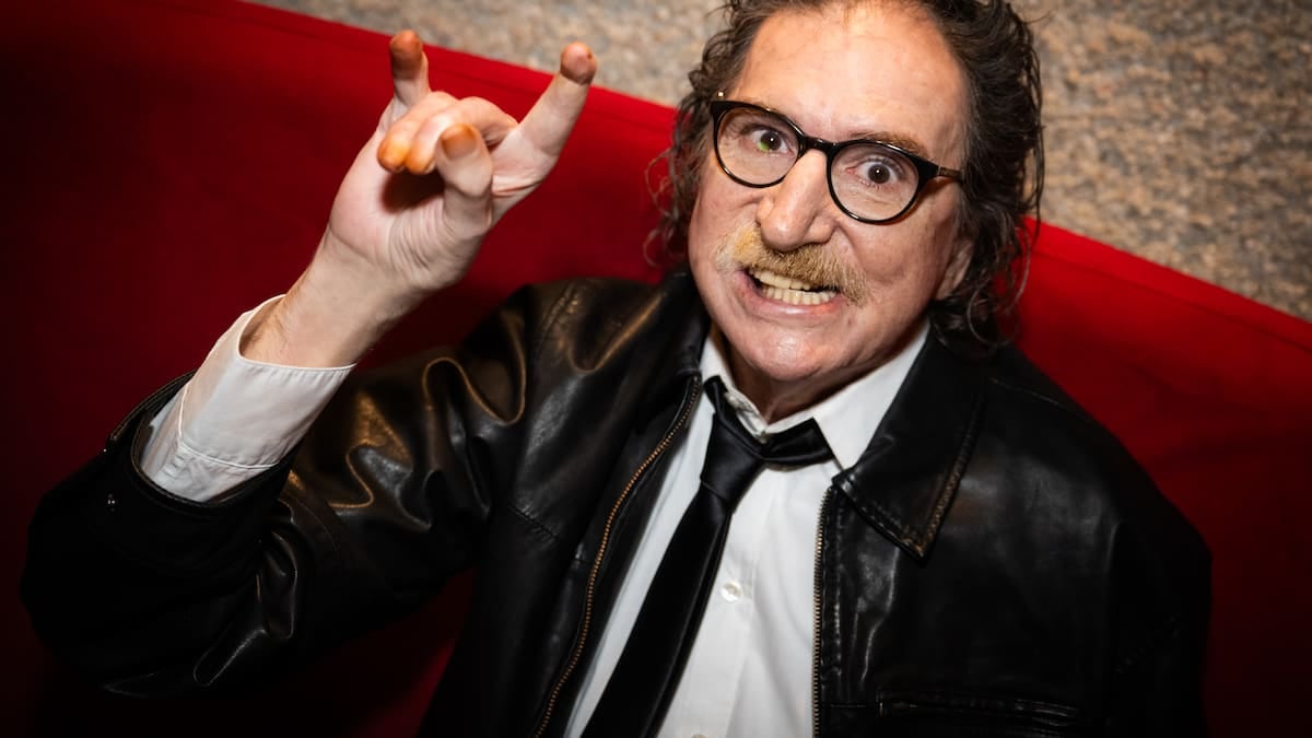 La noche en que Charly García cumplió 75 años con un balcón, cánticos ylesh de afectos