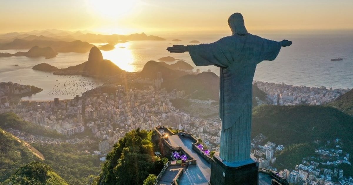Viajar a Brasil: qué gastos se abaratan para los argentinos tras la caída del real